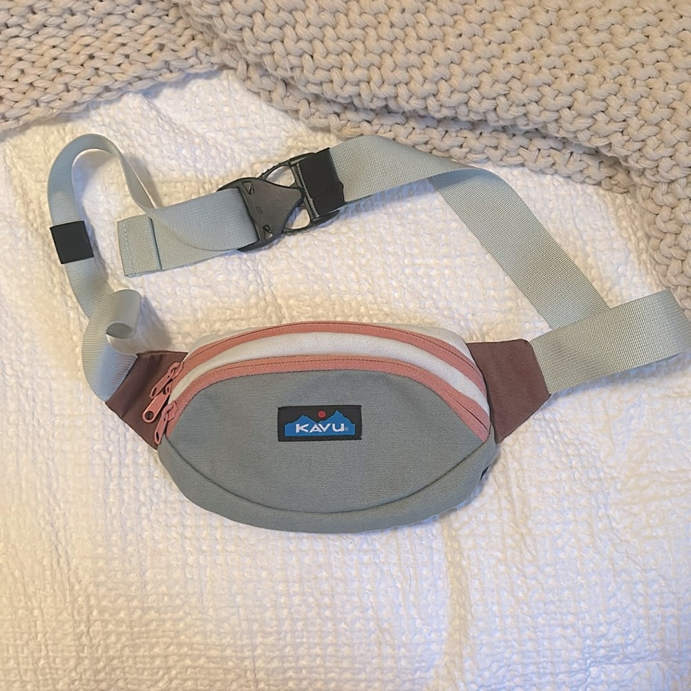 kavu fanny pack